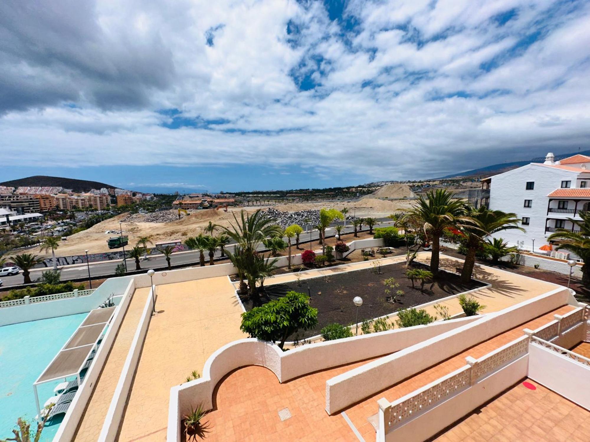3 Bedrooms Cristianos Communal Pool Free Wifi Appartement
